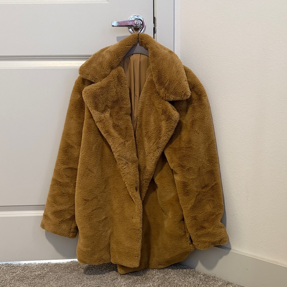 Women's Plush Teddy Coat in Caramel color